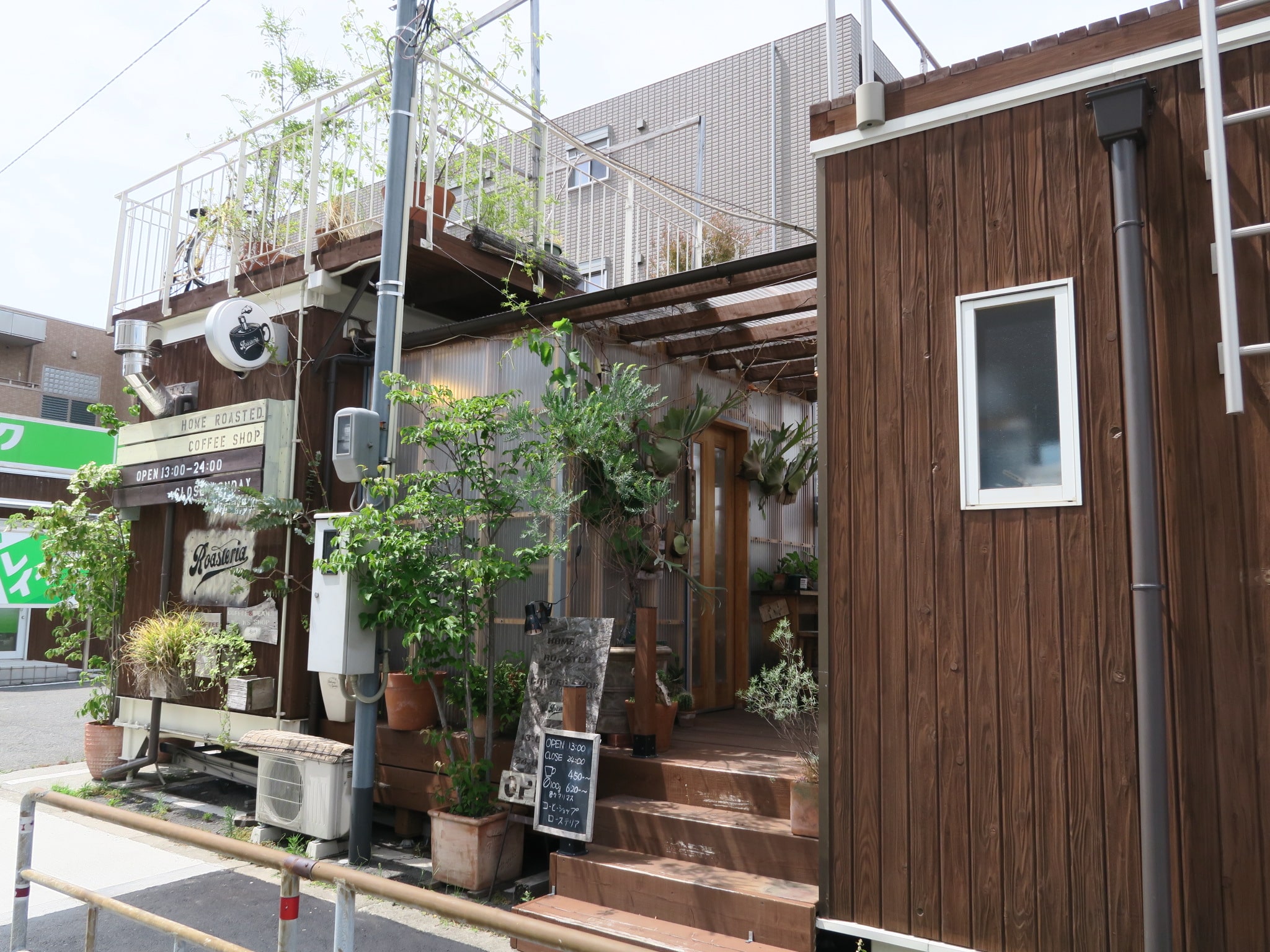 駐車場・遊休地活用×WOOD HUTモバイルパーク