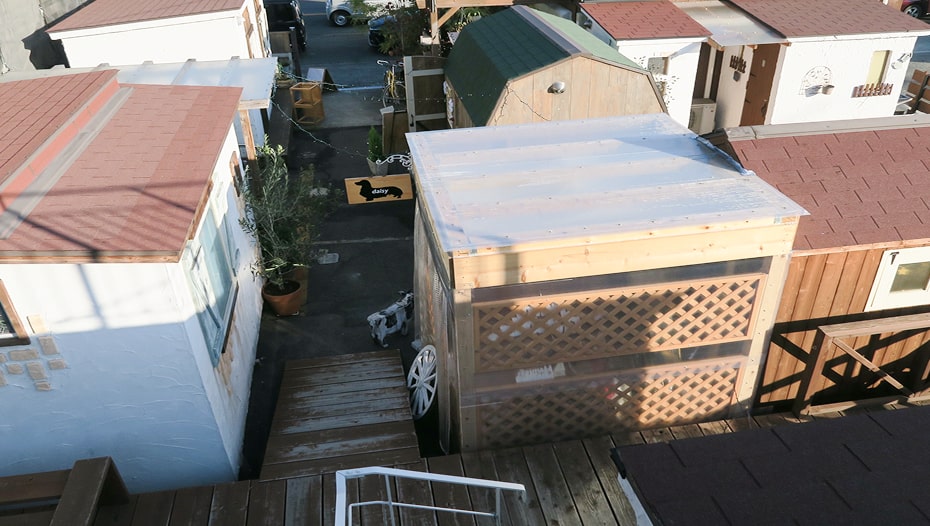 駐車場・遊休地活用×WOOD HUTモバイルパーク