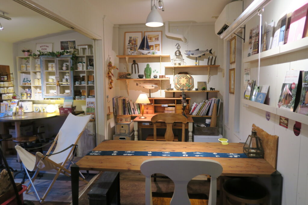 おやじの隠れ家サロン内観(1)