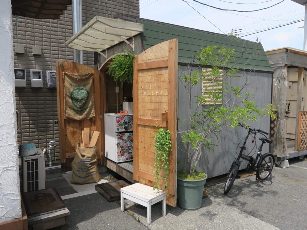 ようこそ‼ 小屋長屋家守/小言幸兵衛 WOOD HUT（小屋長屋）モバイルパークへ